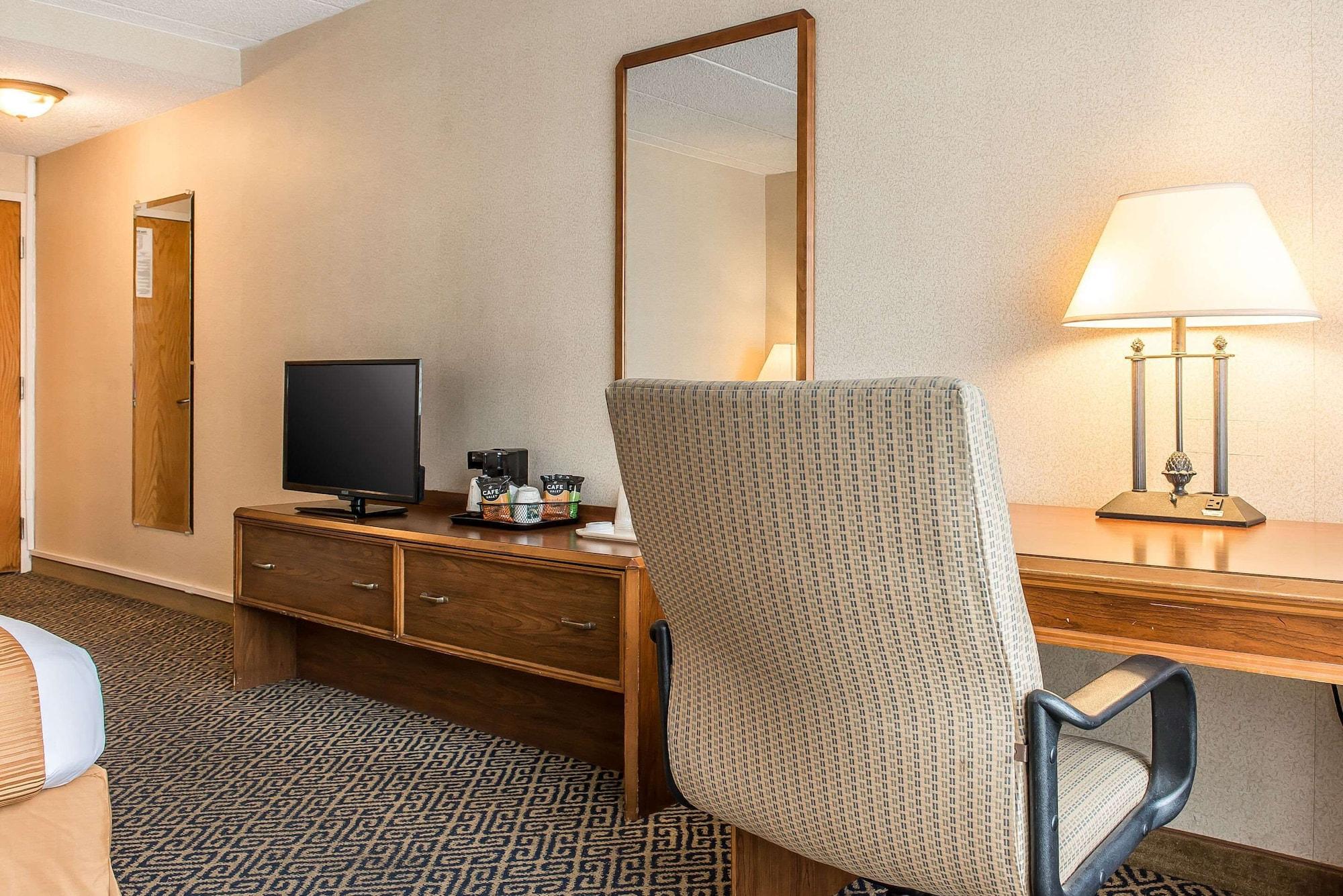 Quality Inn And Conference Center Спрінґфілд Екстер'єр фото